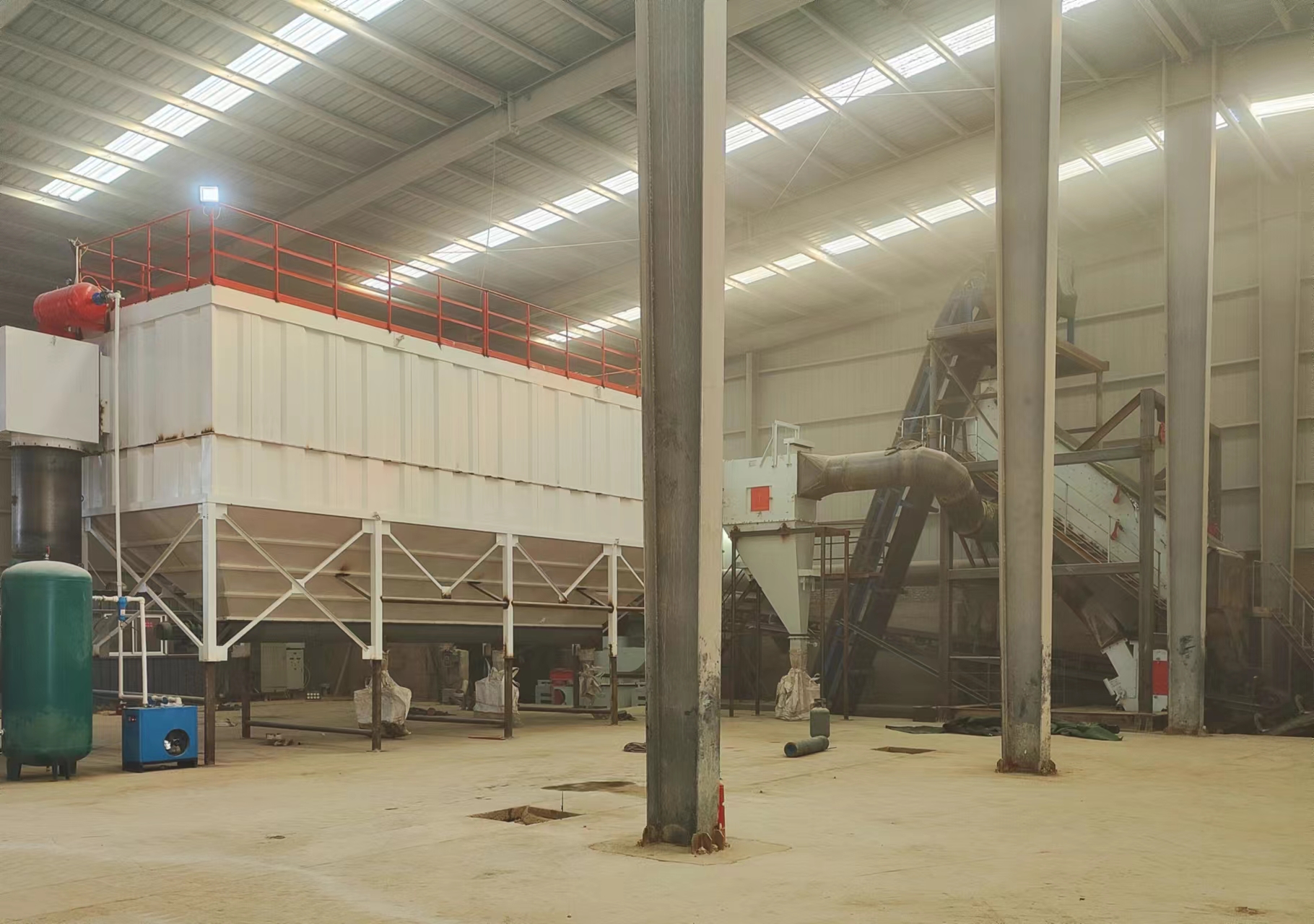 與平面制砂相比，干法制砂樓有哪些優(yōu)勢？