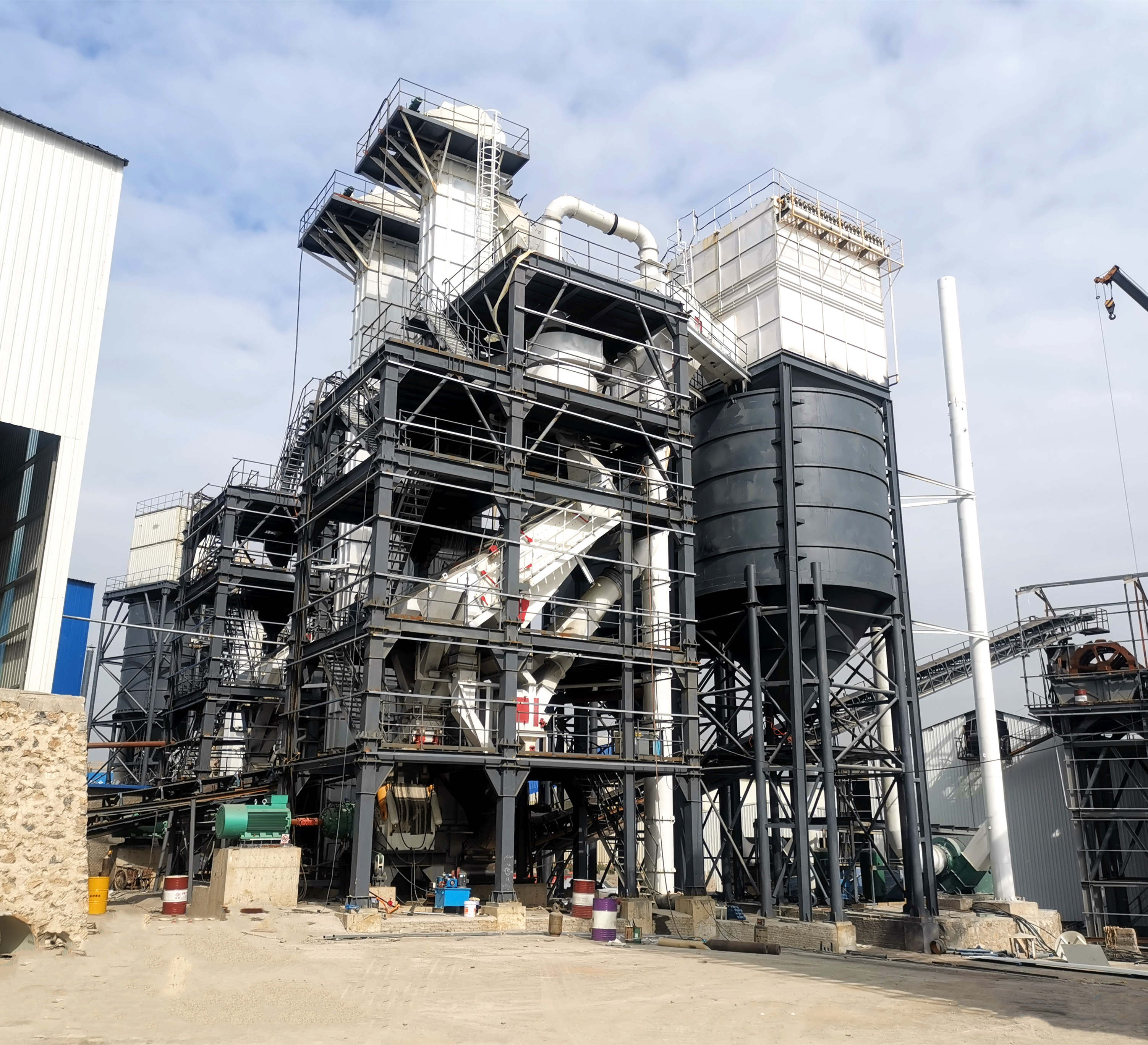 唐山金路干法制砂樓，助力高品質(zhì)機(jī)制砂生產(chǎn)