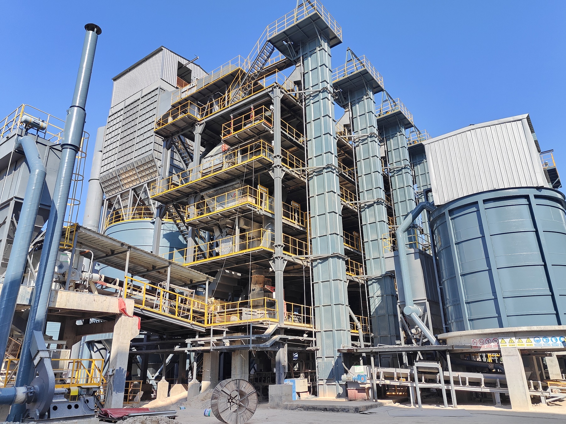 砂石行業(yè)又有“大動(dòng)作”？唐山金路干法制砂樓優(yōu)勢(shì)有哪些？